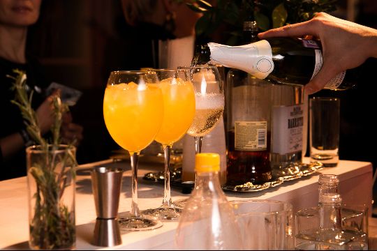 КОРПОРАТИВЫ И БАНКЕТЫ КОРПОРАТИВЫ И БАНКЕТЫ